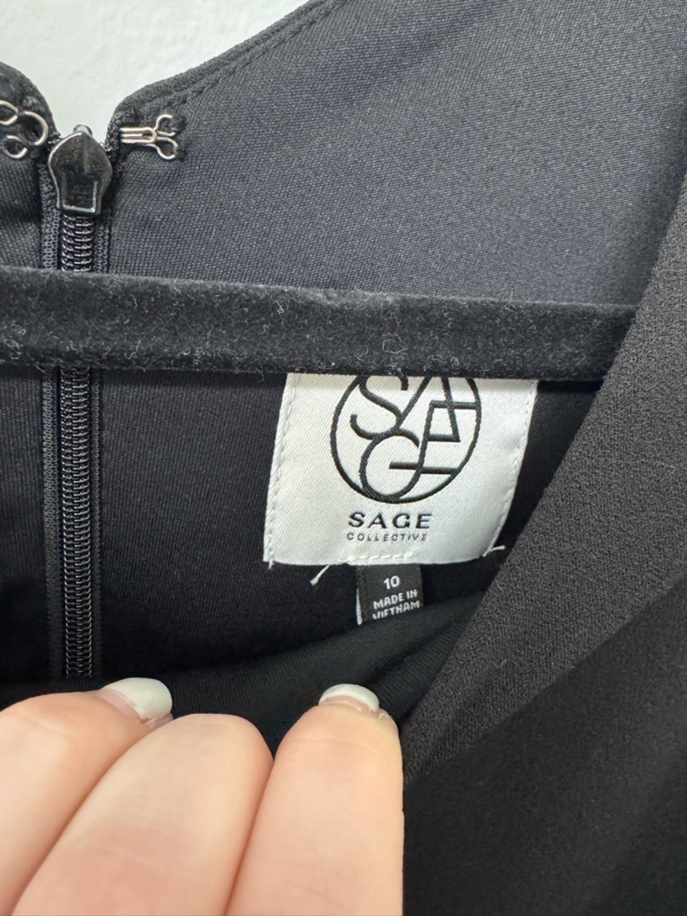 Sage Collective Black Midi Dress - Picture 4 of 5